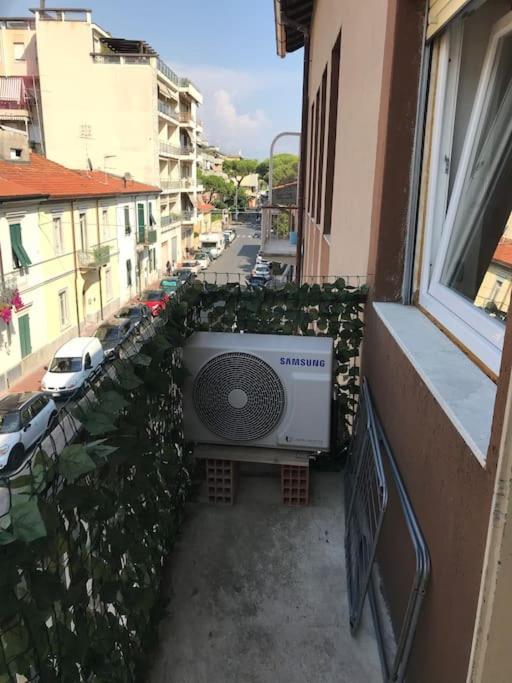 Monolocale Mare Maty Apartment มารีนาดีคาร์รารา ภายนอก รูปภาพ